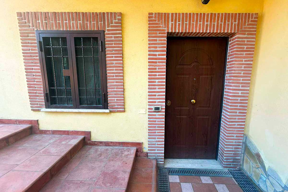 porte e infissi aprilia